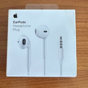 Apple EarPods Headphone Plug